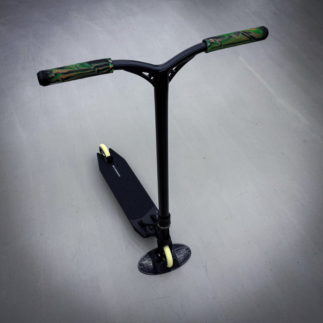 Striker Ethic Camo Custom Build - Black-ScootWorld.dk