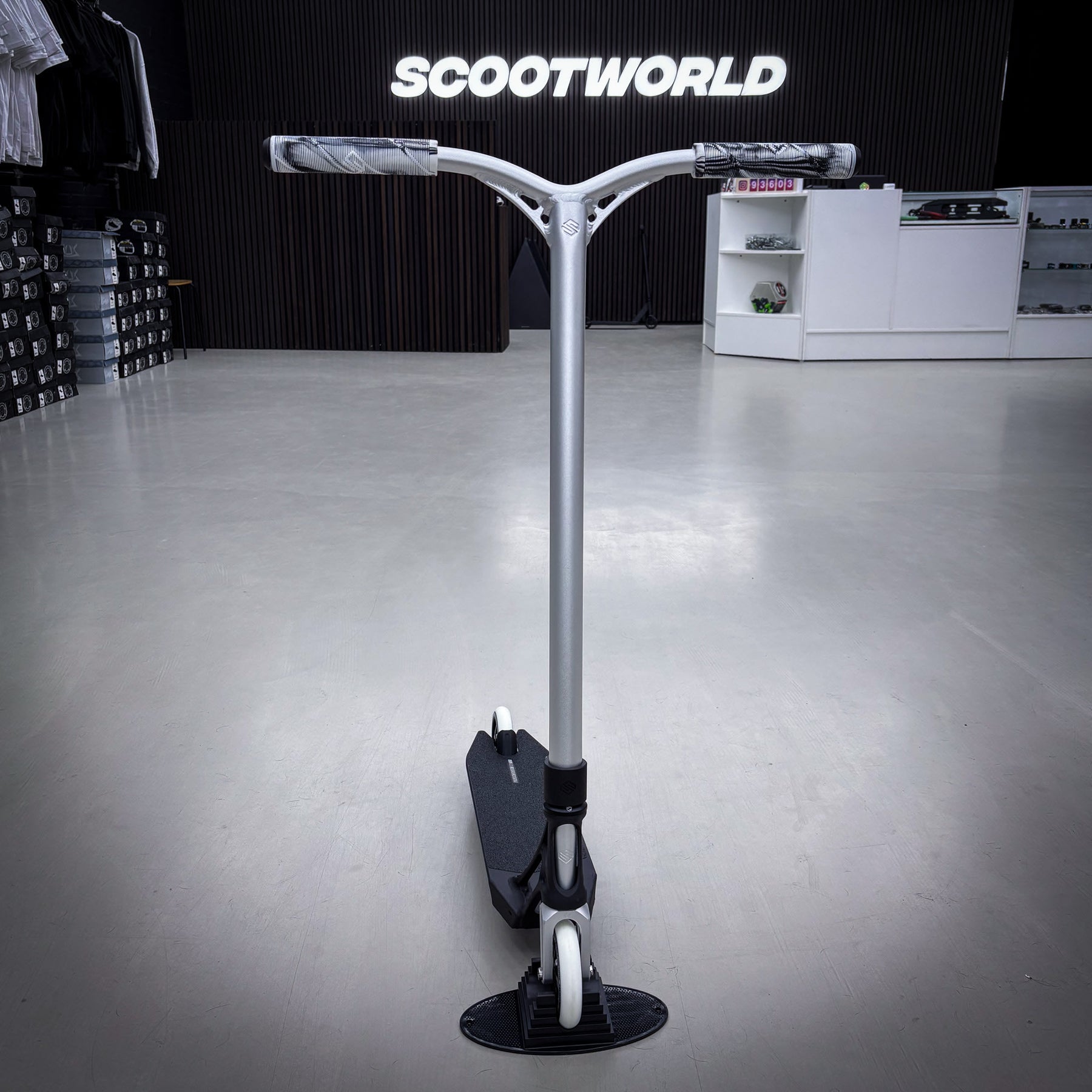 Striker Ethic Black/Silver Custom Build - Black/Silver-ScootWorld.dk