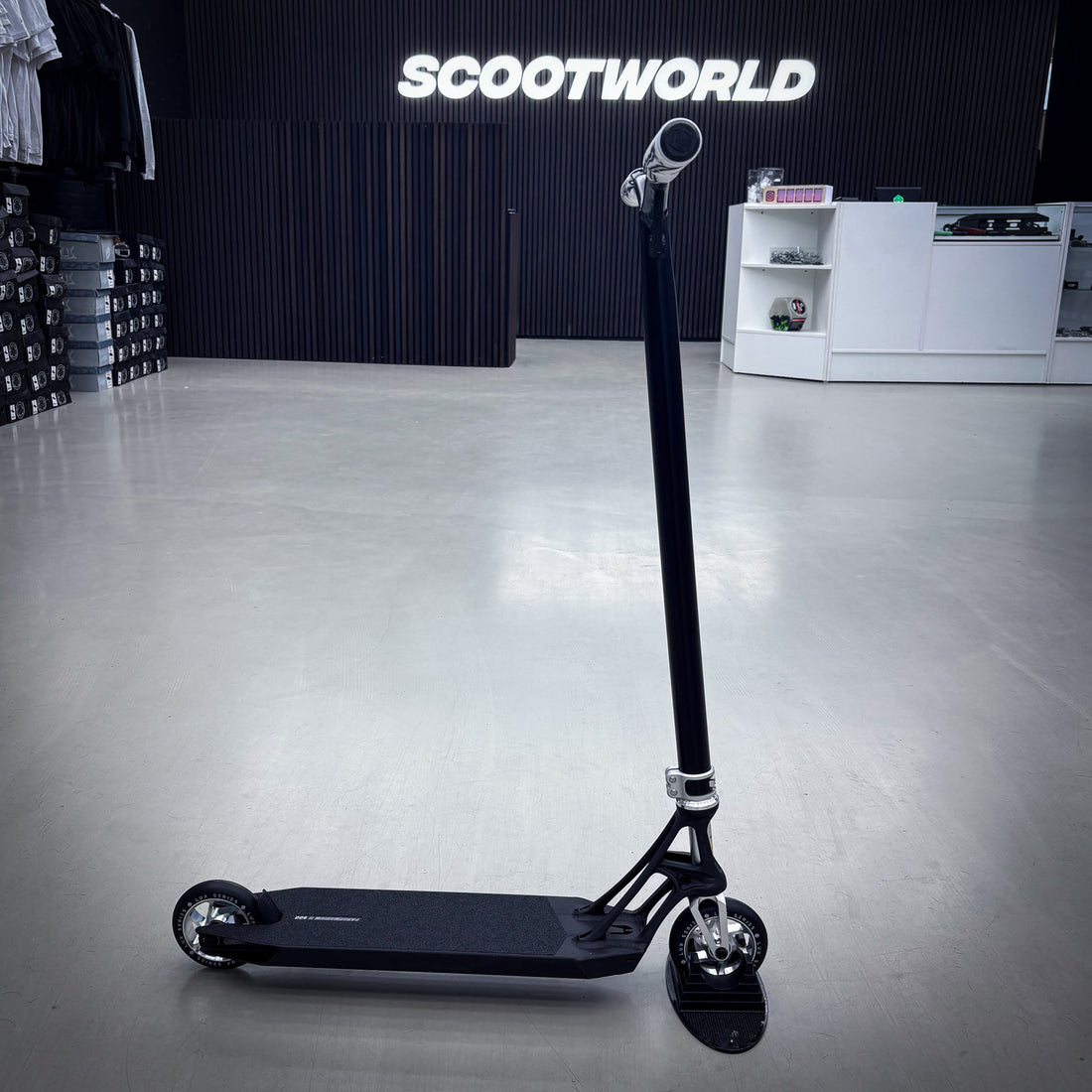 Striker Pande Black/Silver 500mm Custom Build - Black/Silver-ScootWorld.dk