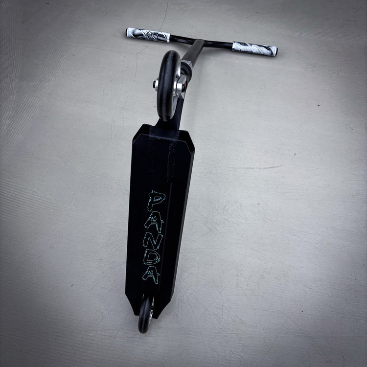 Striker Panda Freestyle Custom Build - Black/Silver-ScootWorld.dk