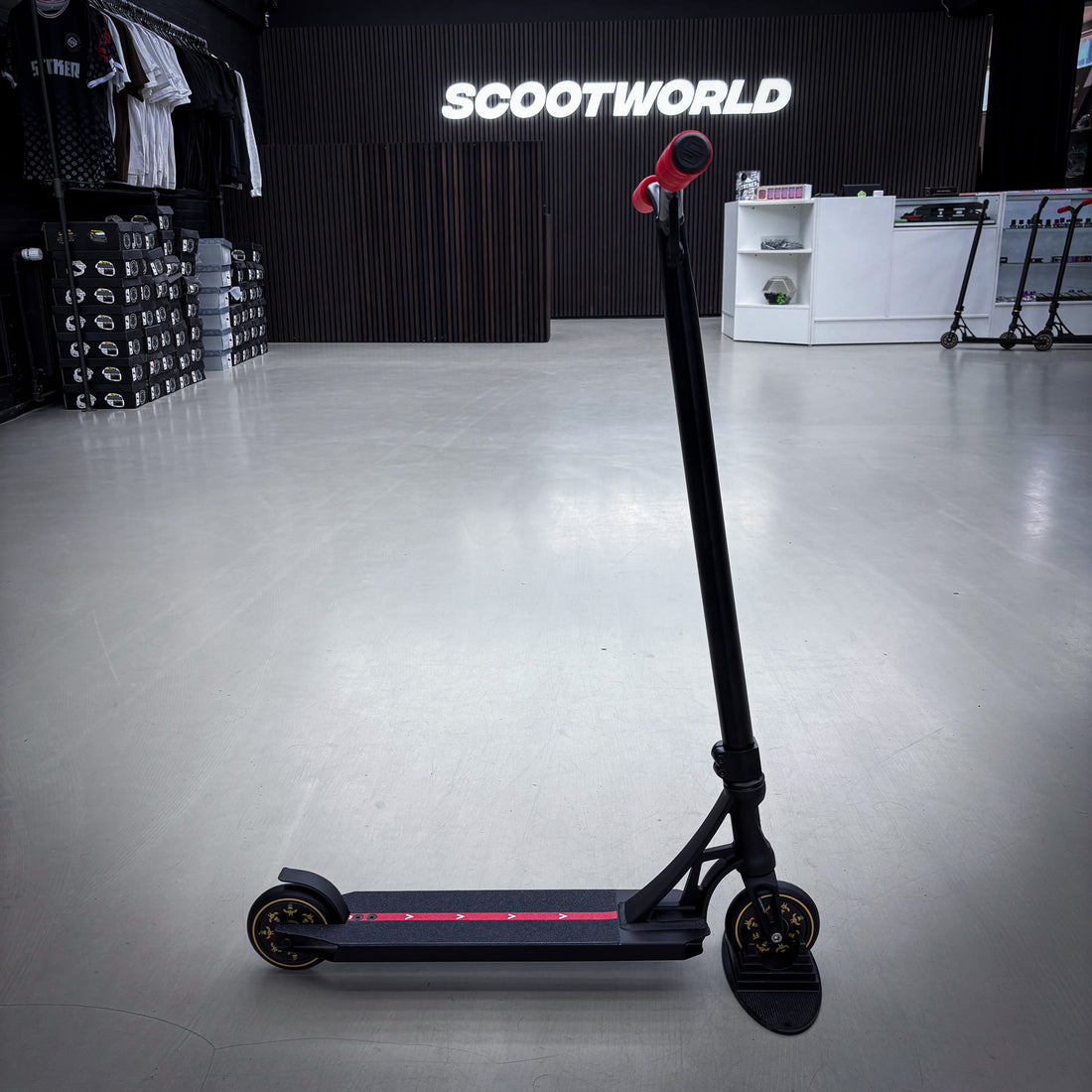 Striker Panda Custom Build - Black/Red-ScootWorld.dk