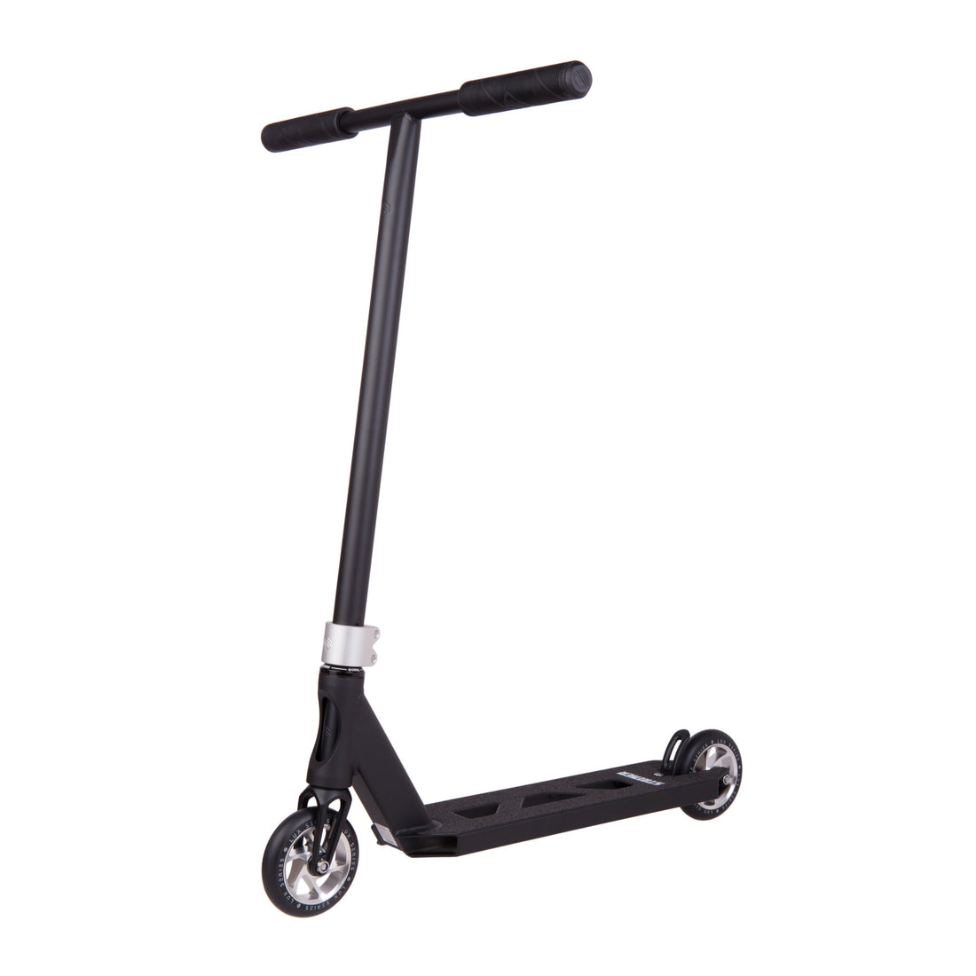 Striker Essential Stuntstep - Black/Silver